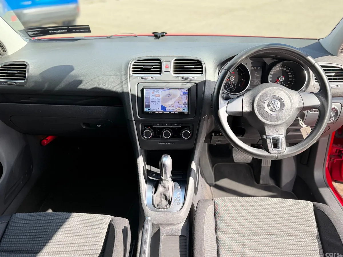 Volkswagen Golf Hatchback, Petrol, 2011, Red
