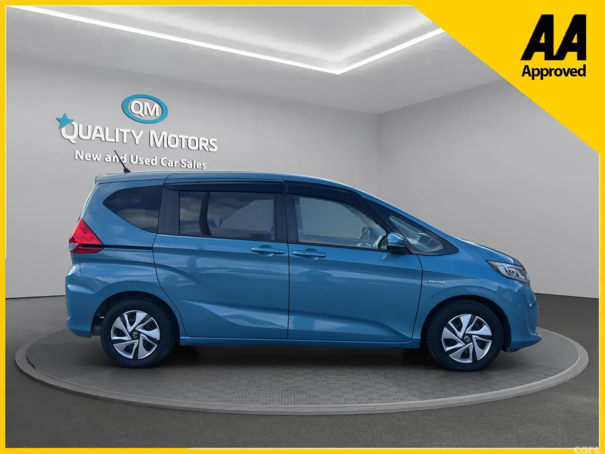 Honda Freed MPV, Petrol Hybrid, 2017, Blue
