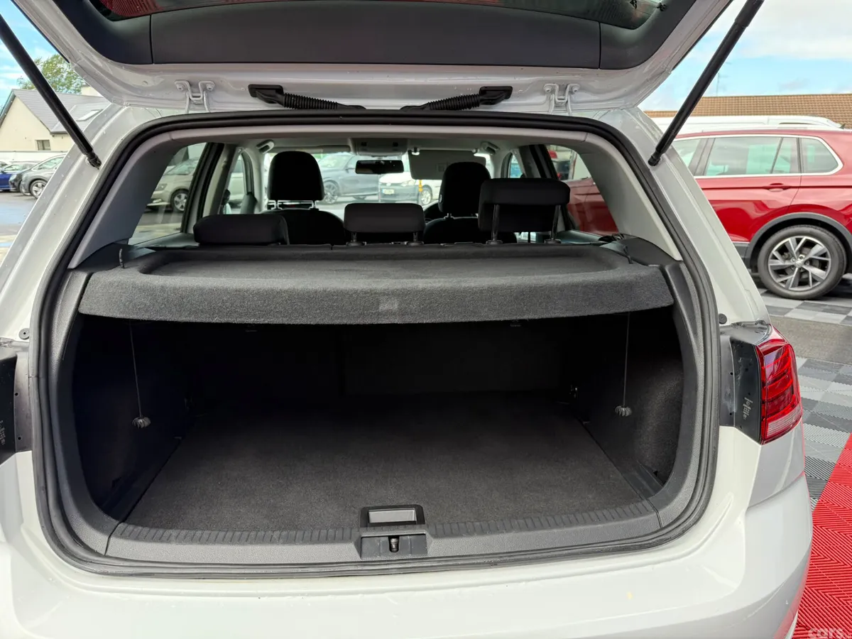 Volkswagen Golf Hatchback, Petrol, 2021, White