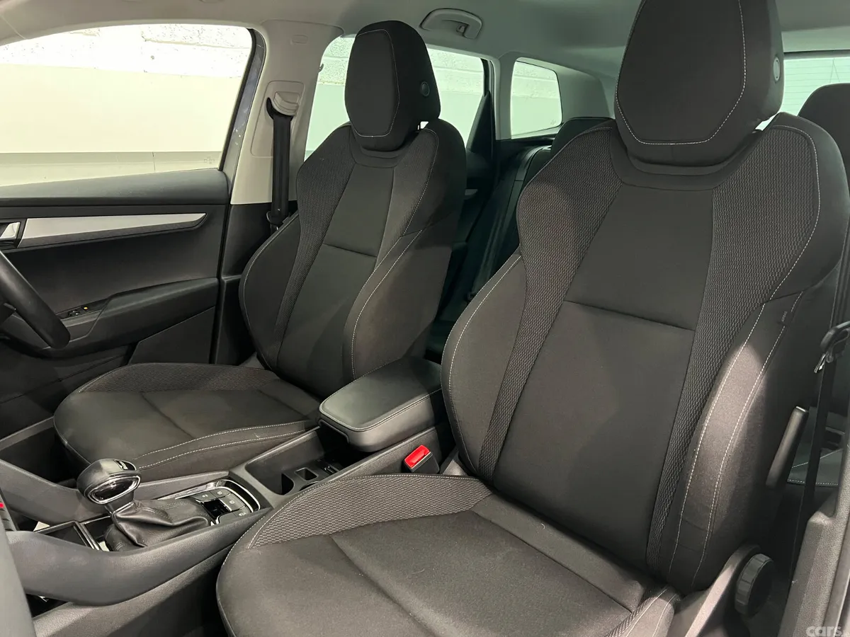 Skoda Karoq SUV, Diesel, 2024, Grey
