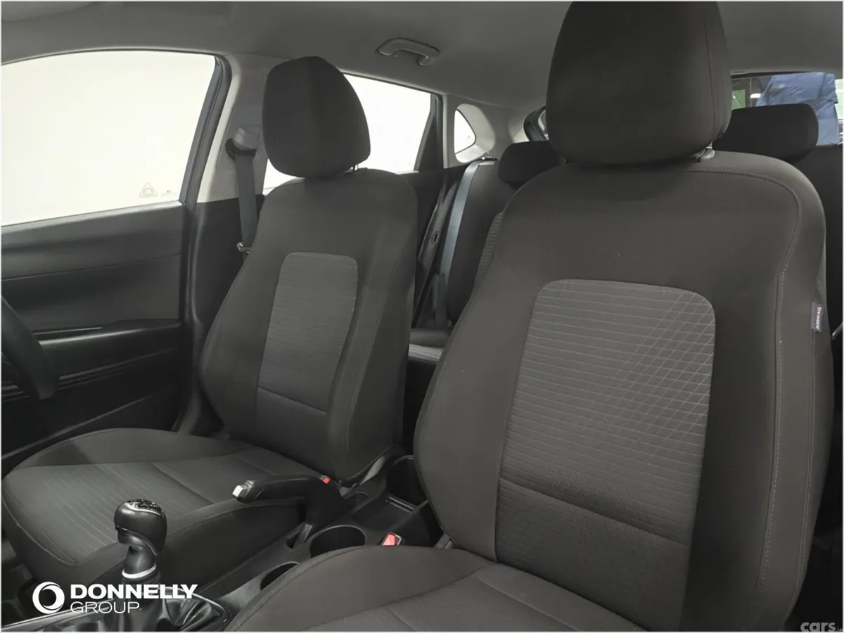 Hyundai i20 Hatchback, Petrol, 2023, Grey