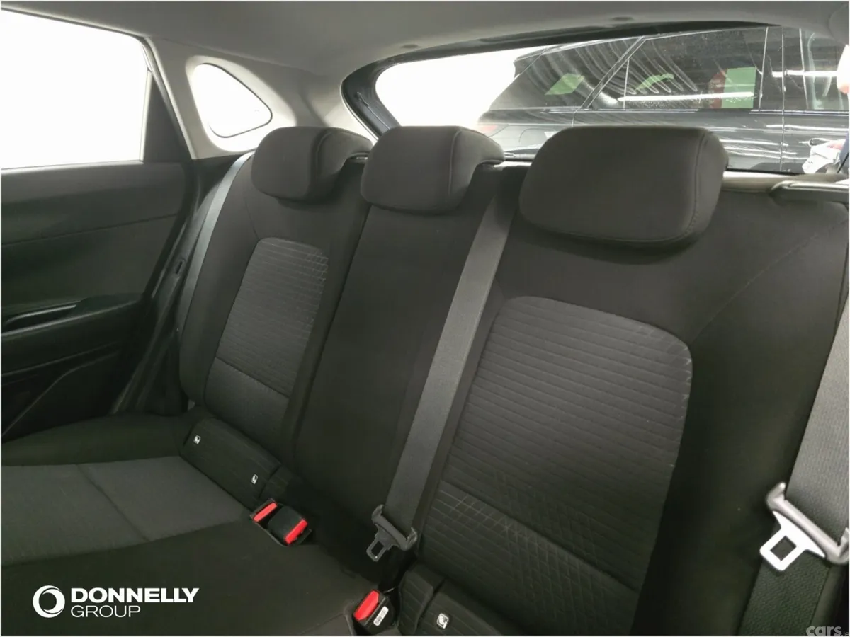 Hyundai i20 Hatchback, Petrol, 2023, Grey