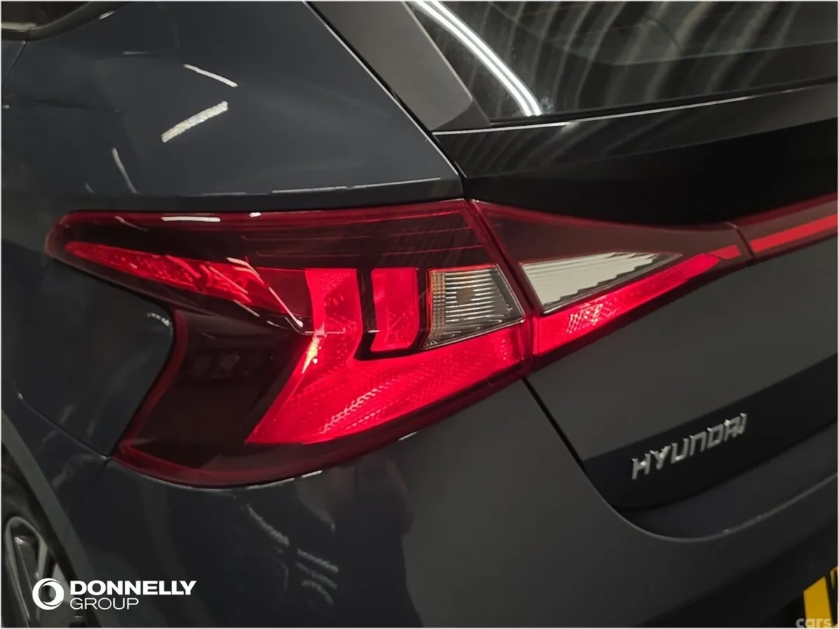 Hyundai i20 Hatchback, Petrol, 2023, Grey