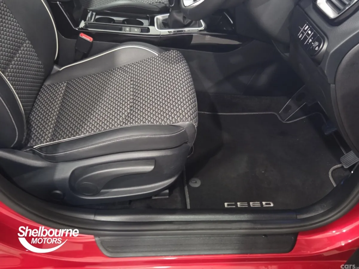 Kia Ceed Estate, Petrol, 2025, Red