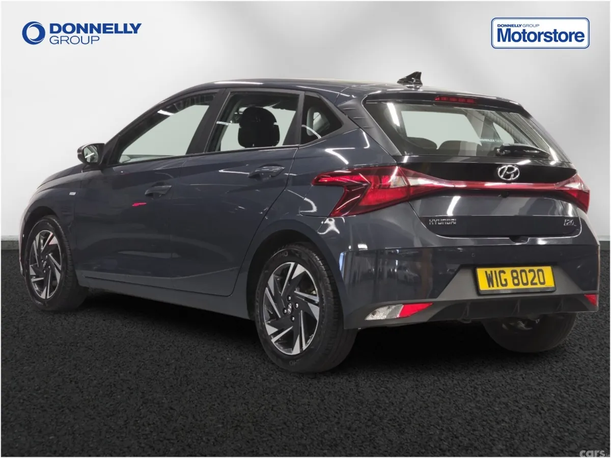 Hyundai i20 Hatchback, Petrol, 2023, Grey