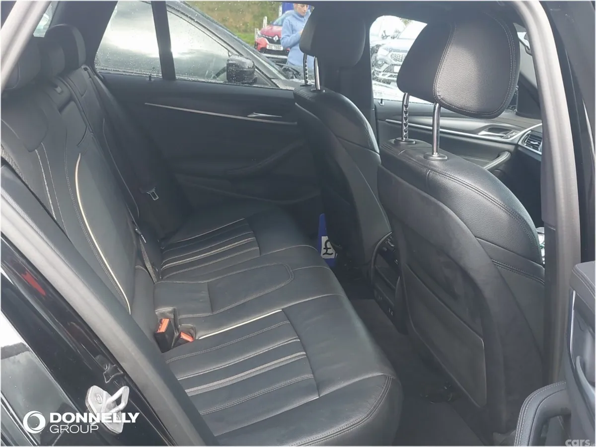 BMW 5-Series Estate, Petrol Hybrid, 2022, Black
