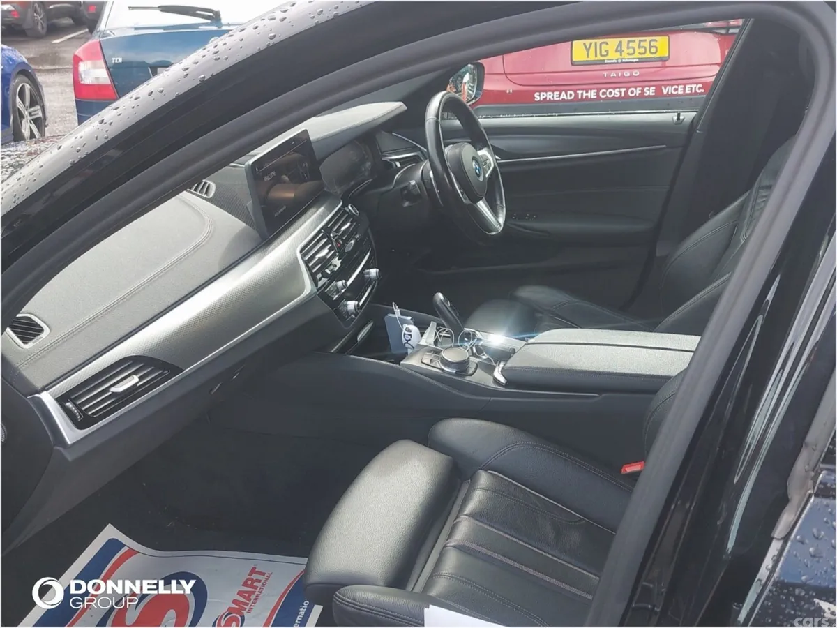 BMW 5-Series Estate, Petrol Hybrid, 2022, Black