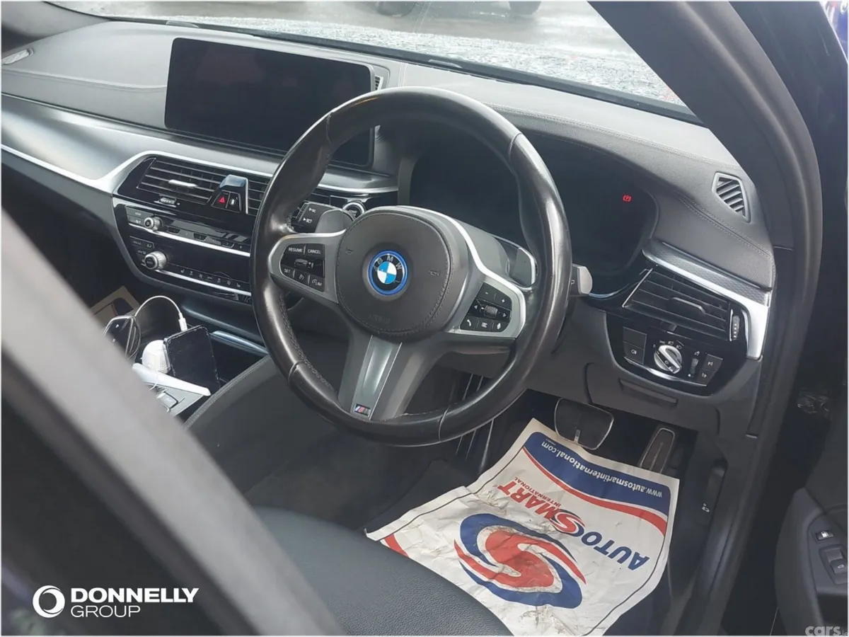 BMW 5-Series Estate, Petrol Hybrid, 2022, Black