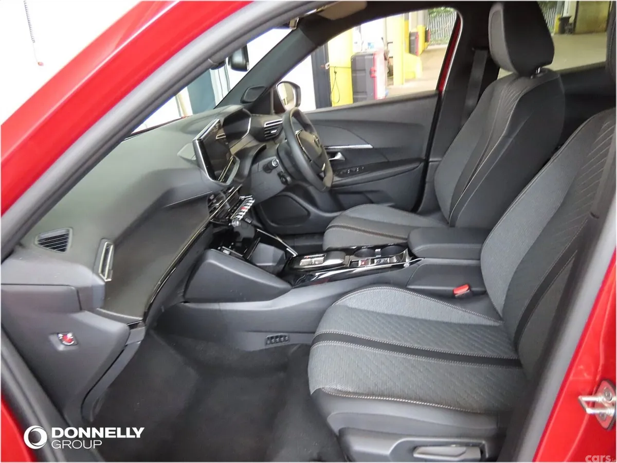 Peugeot 2008 Estate, Electric, 2025, Red
