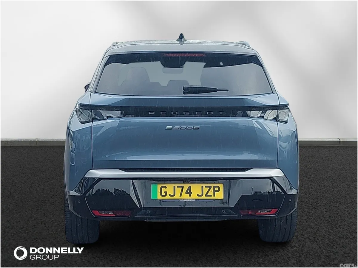 Peugeot 5008 SUV, Electric, 2024, Blue