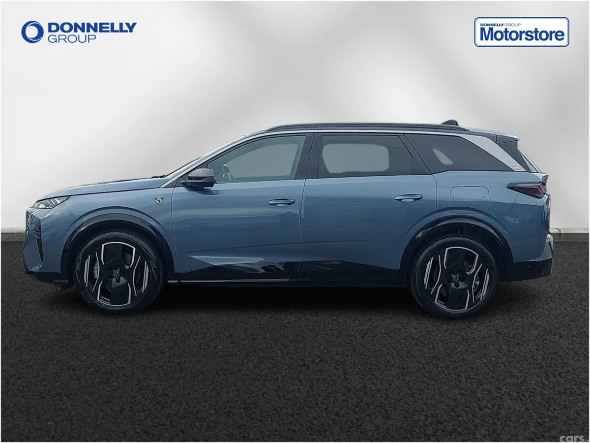 Peugeot 5008 SUV, Electric, 2024, Blue