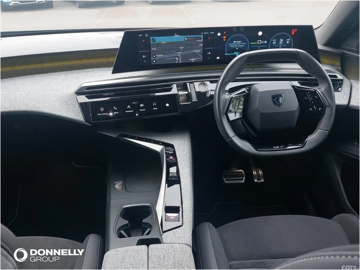 Peugeot 5008 SUV, Electric, 2024, Blue
