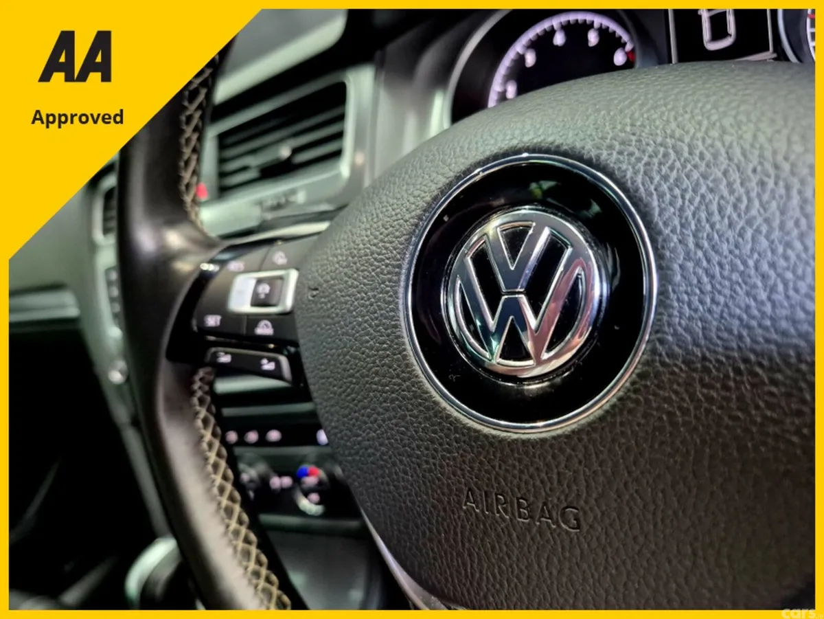 Volkswagen Golf Hatchback, Petrol, 2016, White