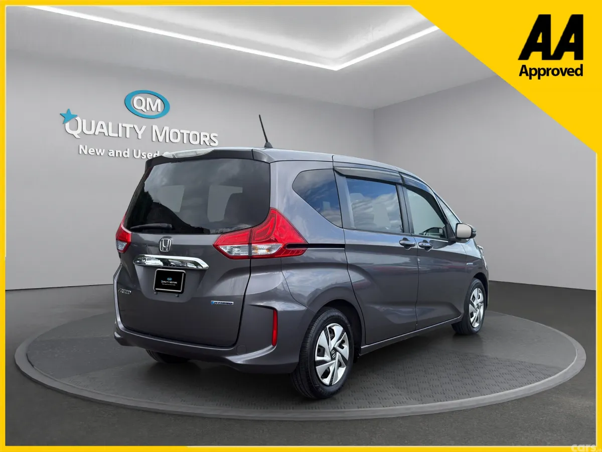 Honda Freed MPV, Petrol Hybrid, 2017, Grey