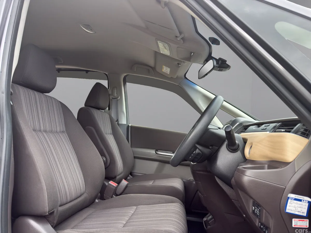 Honda Freed MPV, Petrol Hybrid, 2017, Grey
