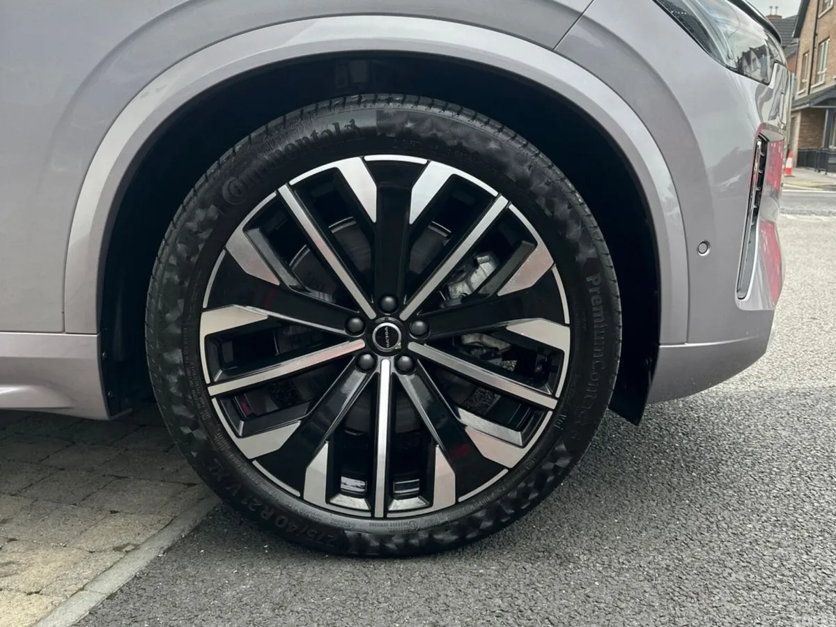 Volvo XC90 SUV, Petrol Plug-in Hybrid, 2025, Silver