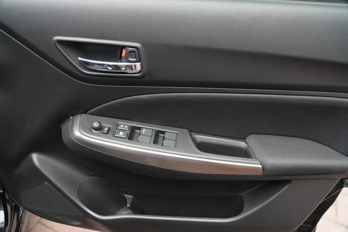 Suzuki Swift Hatchback, Petrol, 2019, Black