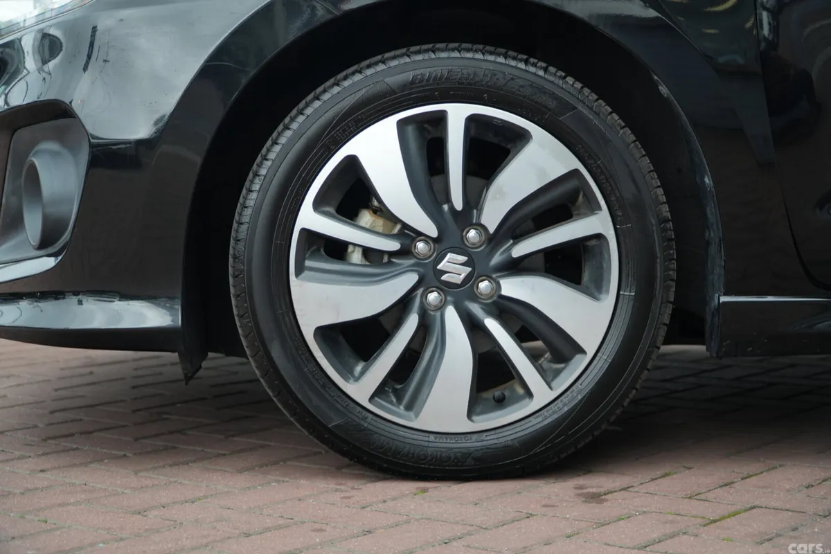 Suzuki Swift Hatchback, Petrol, 2019, Black