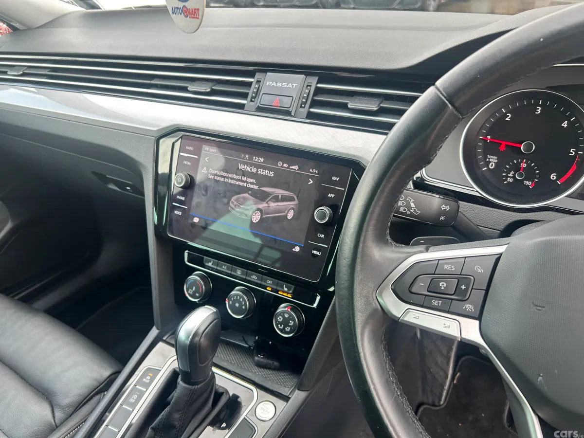 Volkswagen Passat Estate, Diesel, 2023, Black