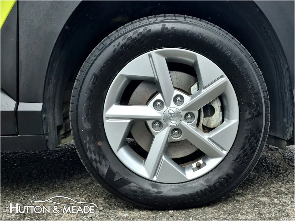 Hyundai KONA SUV, Petrol Hybrid, 2024, Yellow