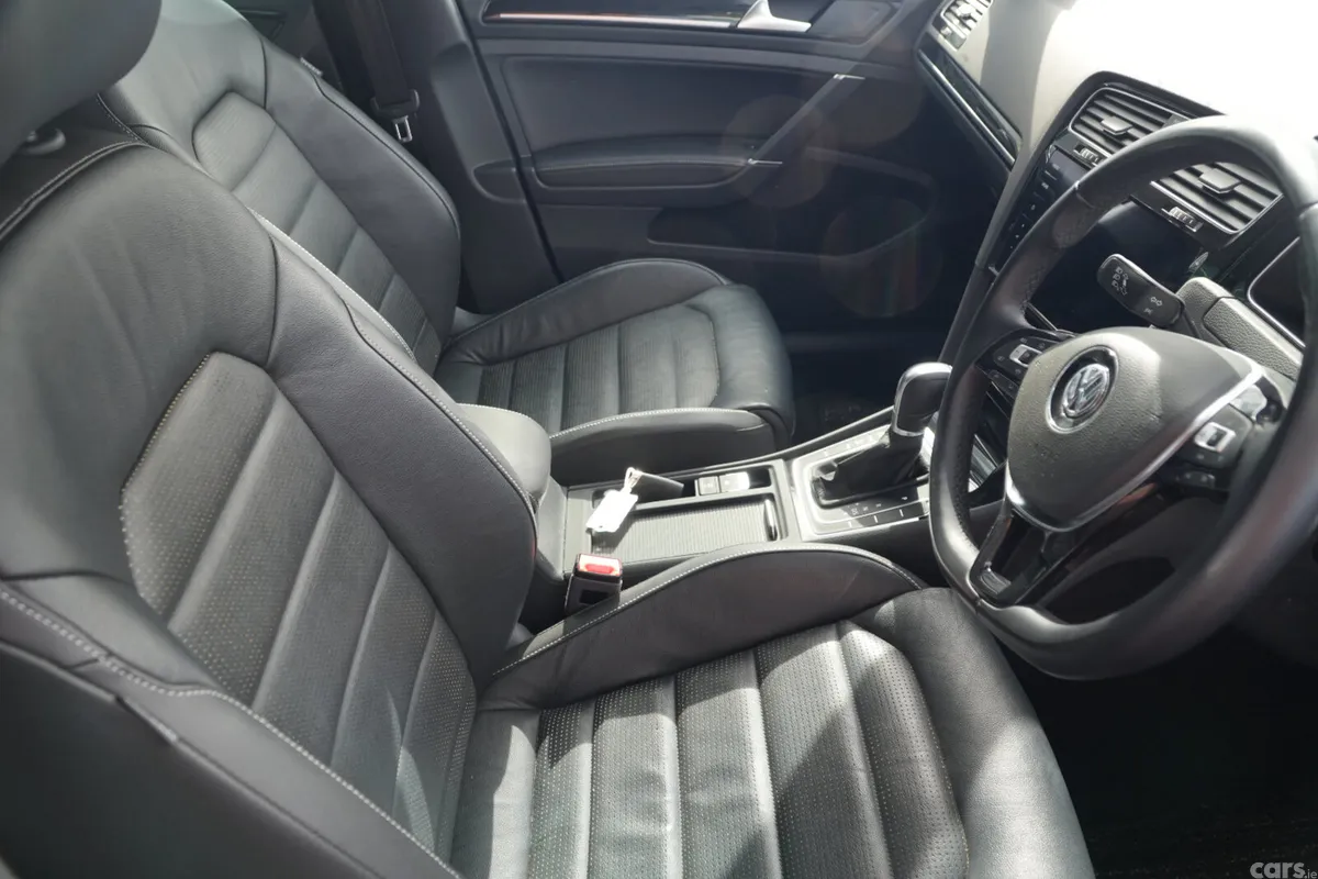 Volkswagen Golf Hatchback, Petrol, 2018, Black