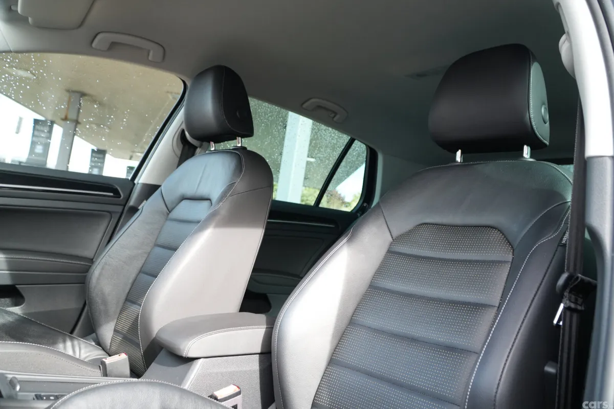 Volkswagen Golf Hatchback, Petrol, 2018, Black
