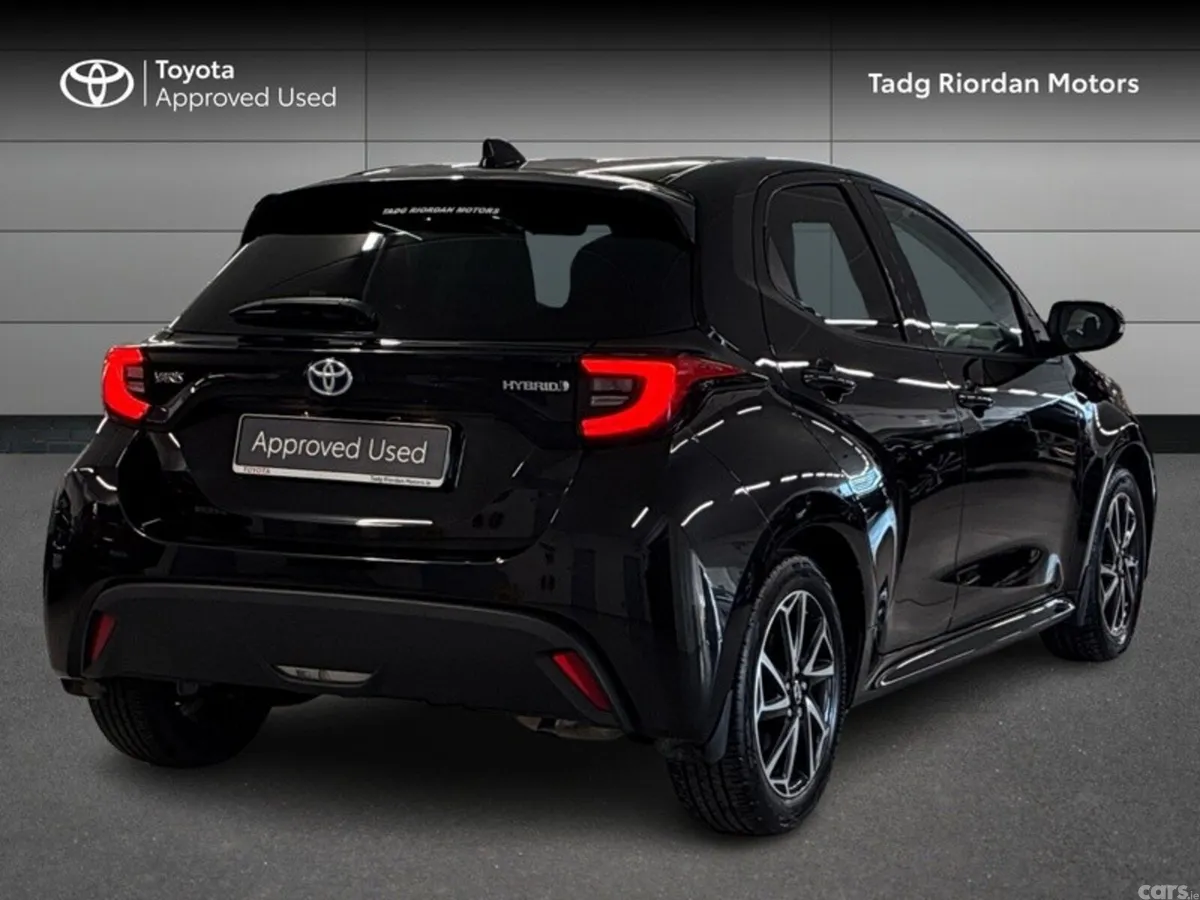 Toyota Yaris Hatchback, Petrol Hybrid, 2023, Black