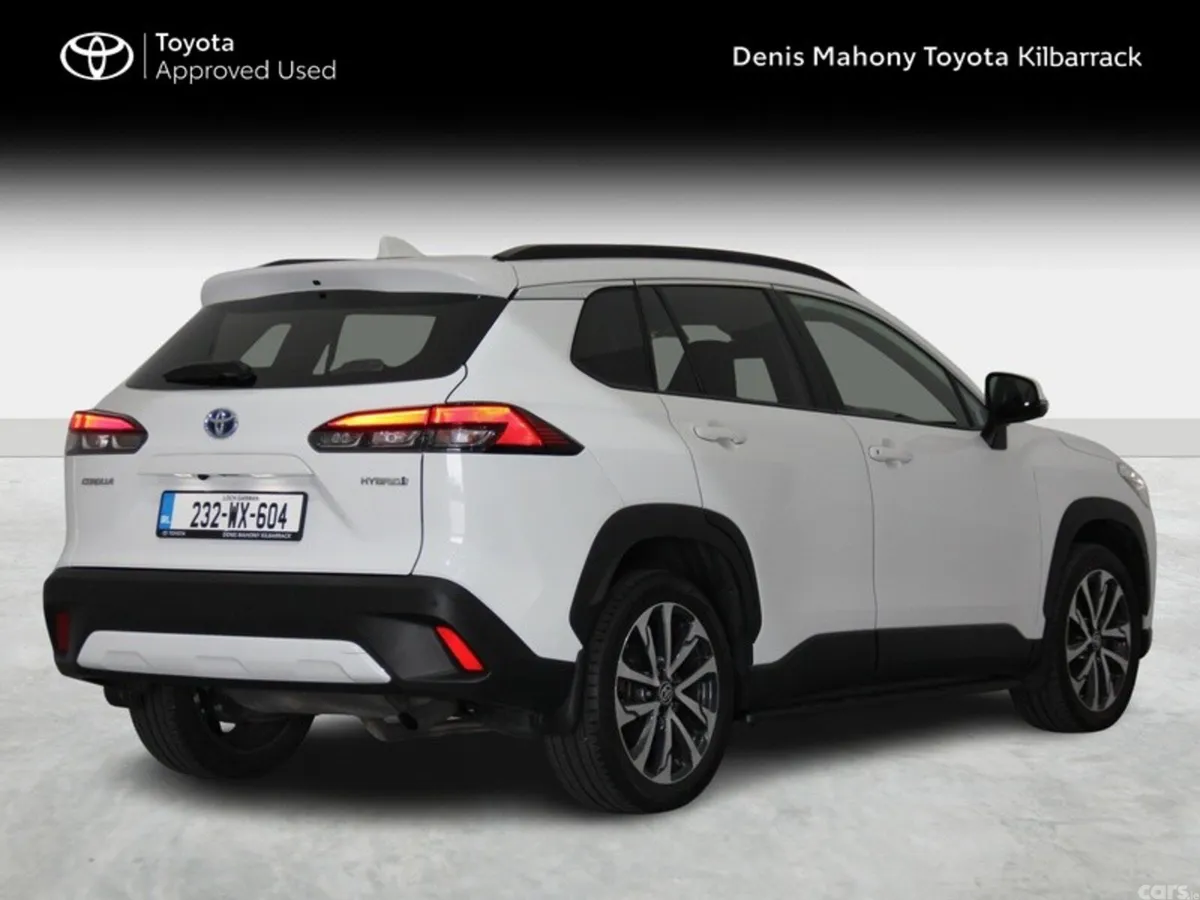 Toyota Corolla Cross Hatchback, Petrol Hybrid, 2023, White
