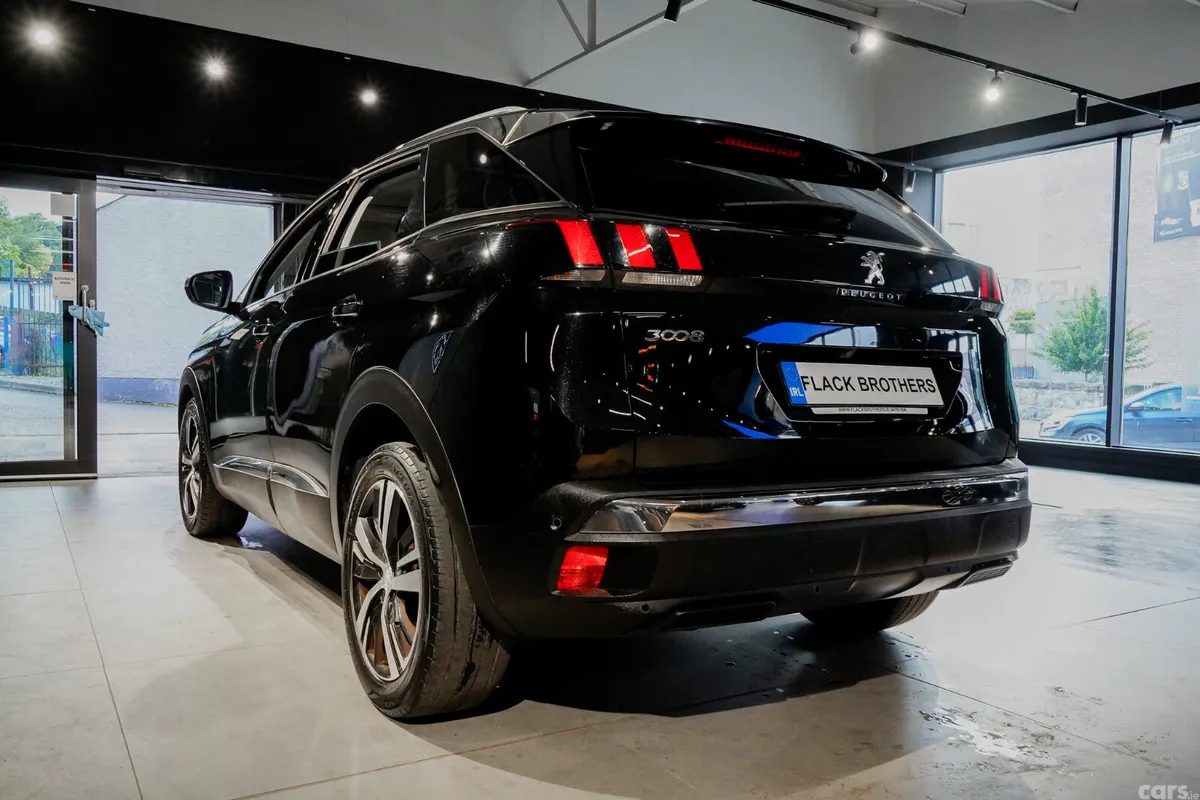 Peugeot 3008 Hatchback, Diesel, 2018, Black