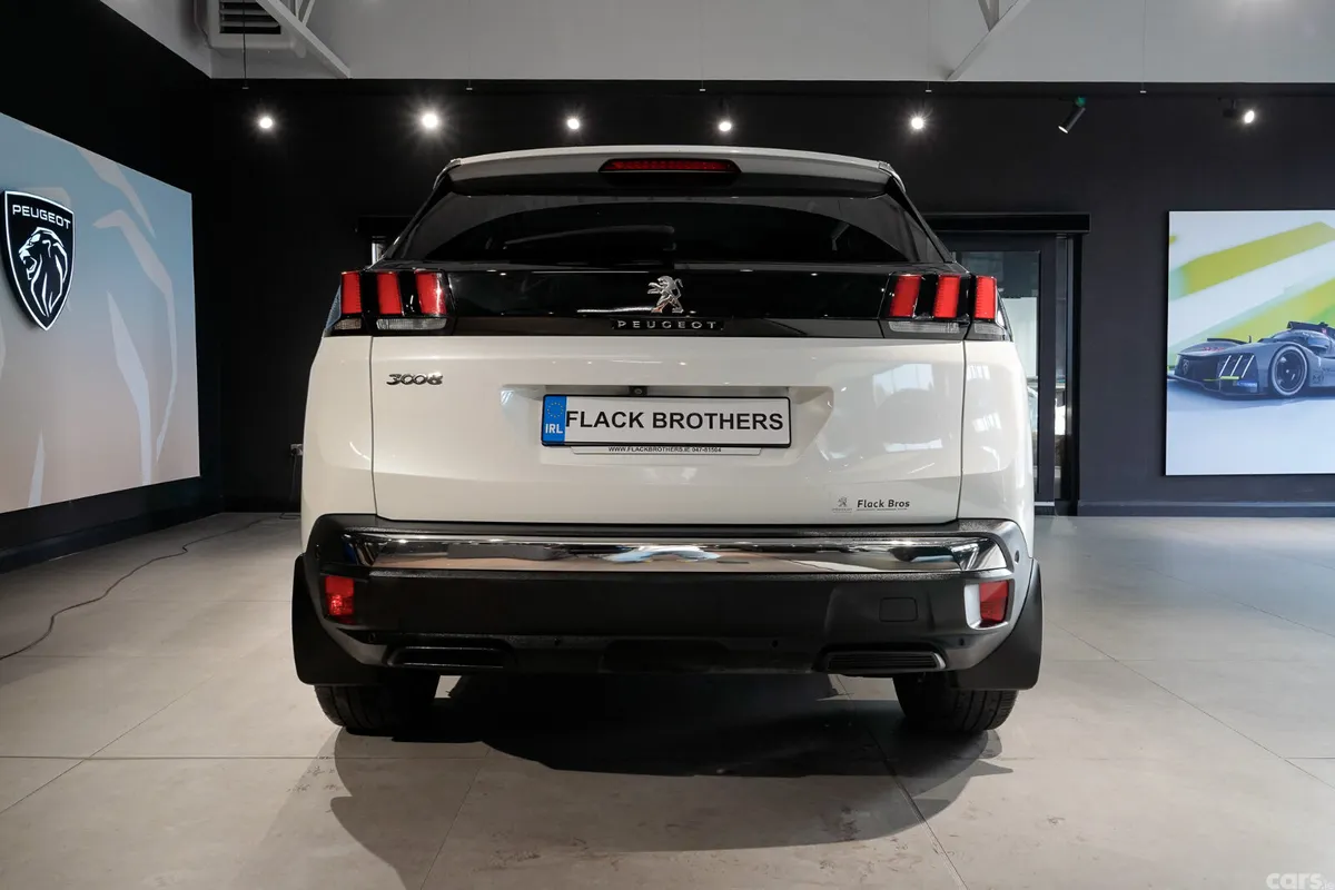 Peugeot 3008 MPV, Diesel, 2019, White