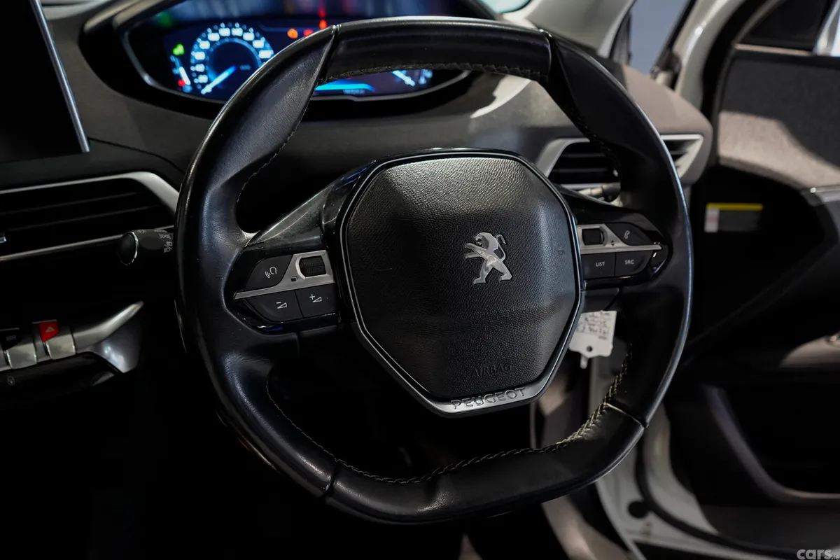 Peugeot 3008 MPV, Diesel, 2019, White