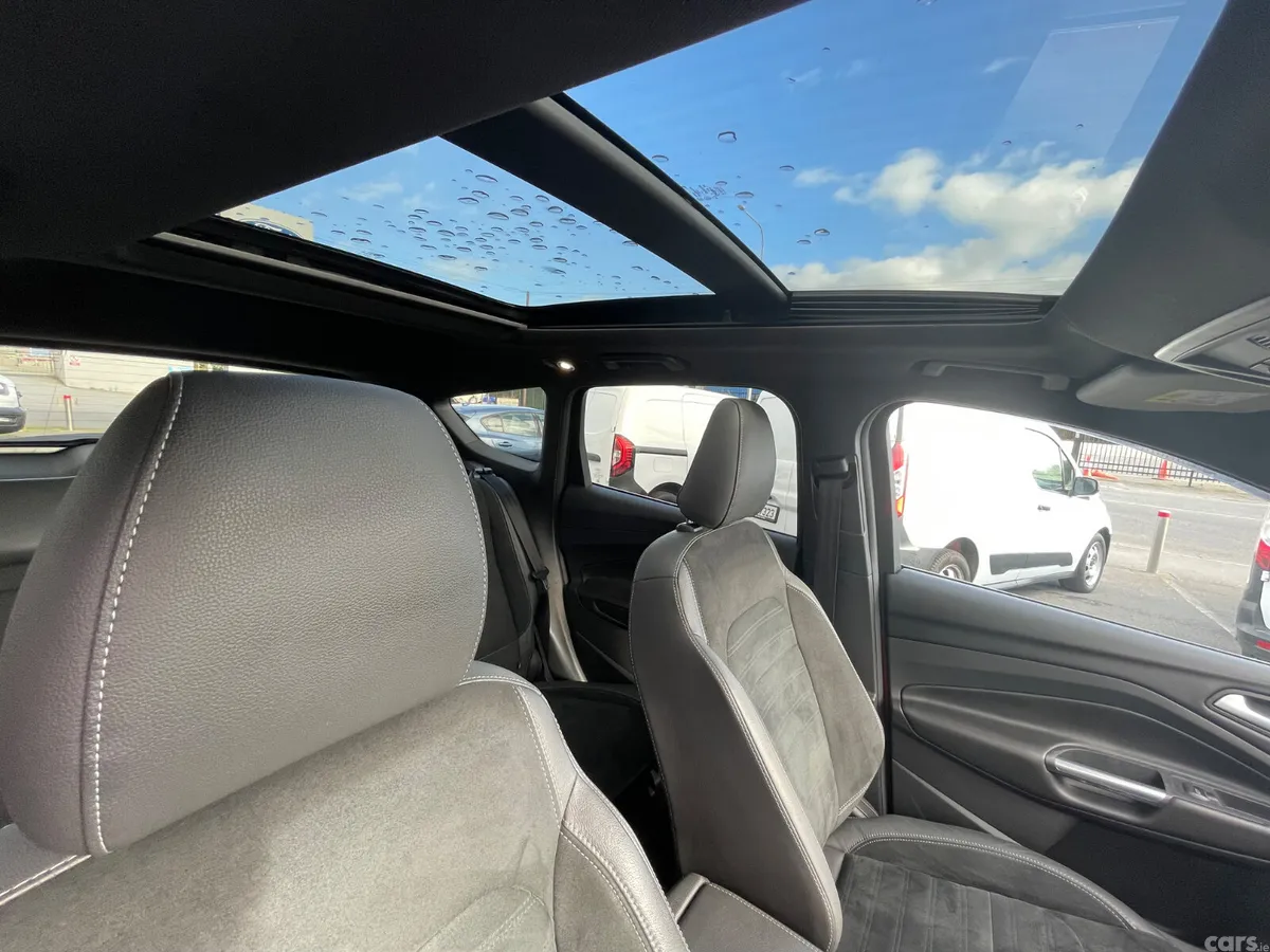 Ford Kuga SUV, Diesel, 2018, Red