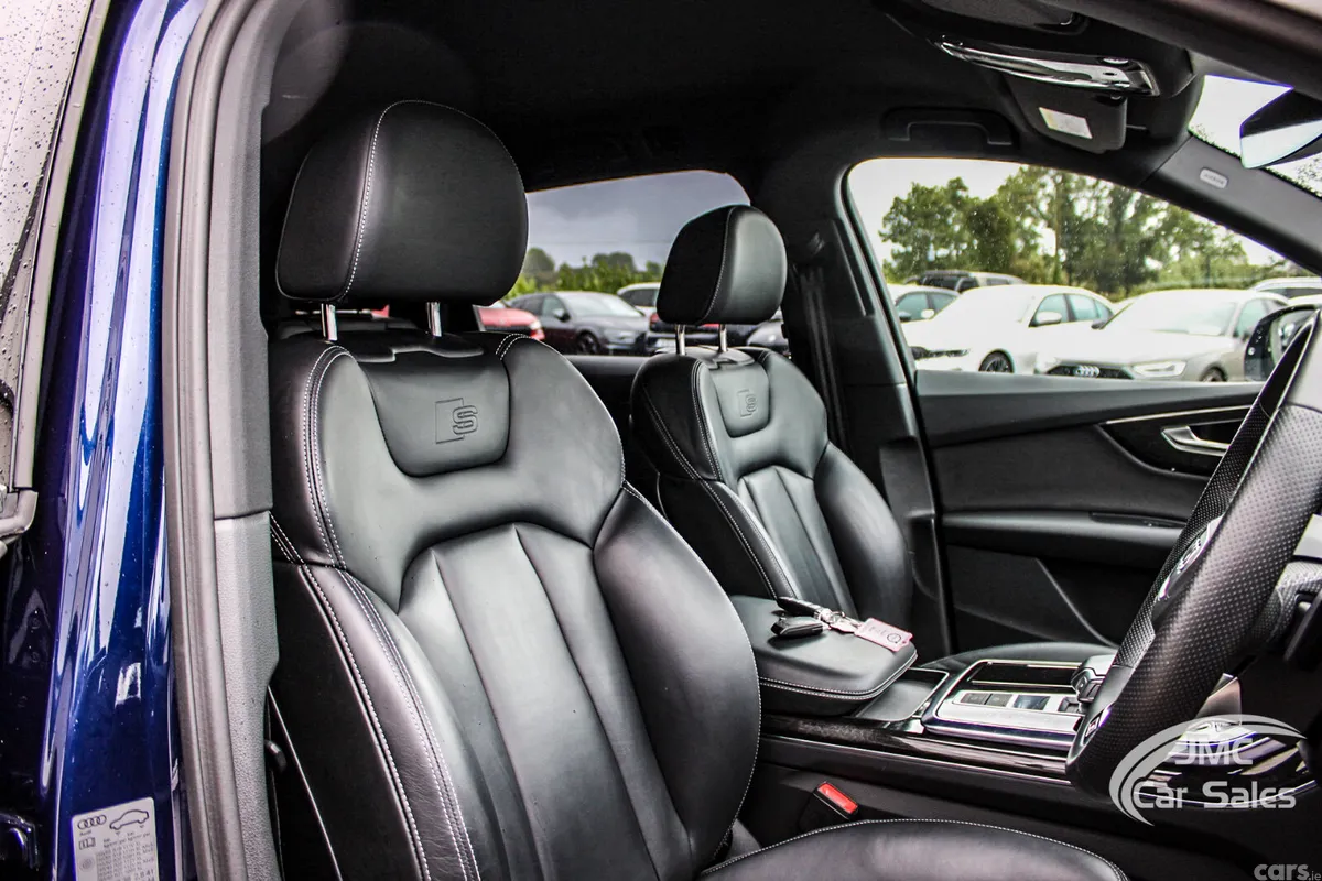 Audi Q7 SUV, Petrol Plug-in Hybrid, 2023, Blue