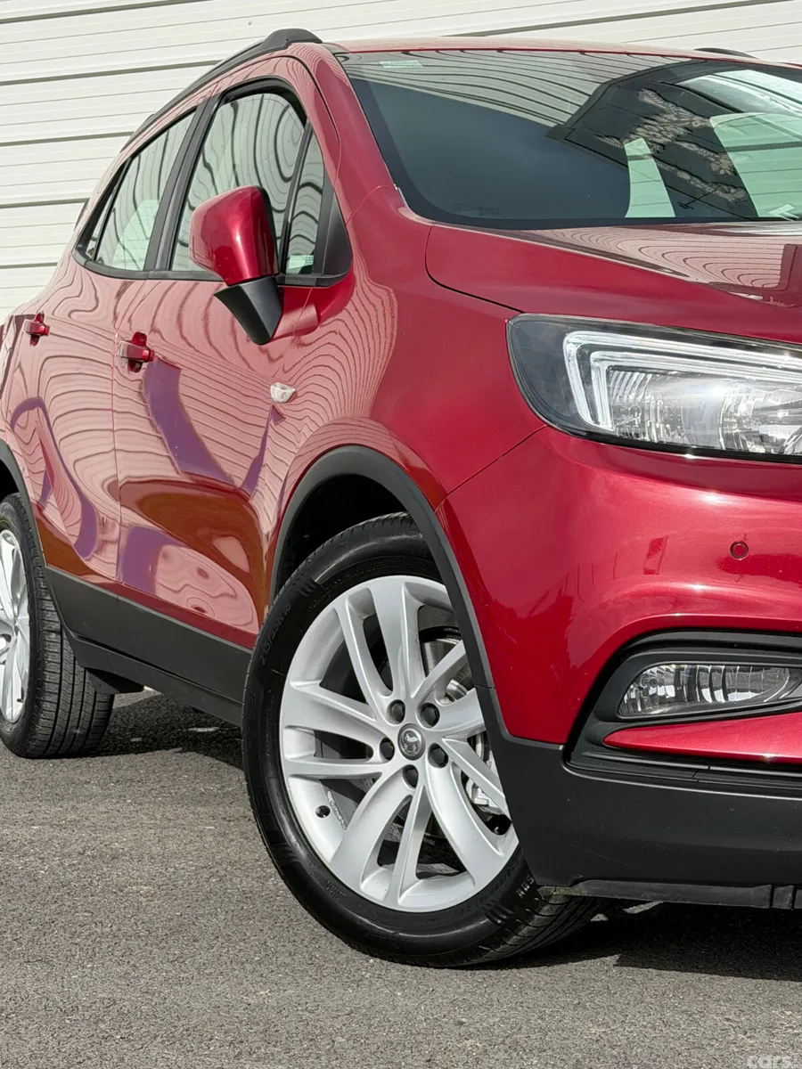 Vauxhall Mokka Hatchback, Petrol, 2017, Red