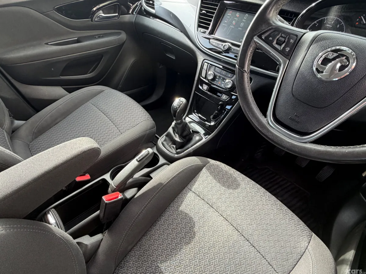 Vauxhall Mokka Hatchback, Petrol, 2017, Red