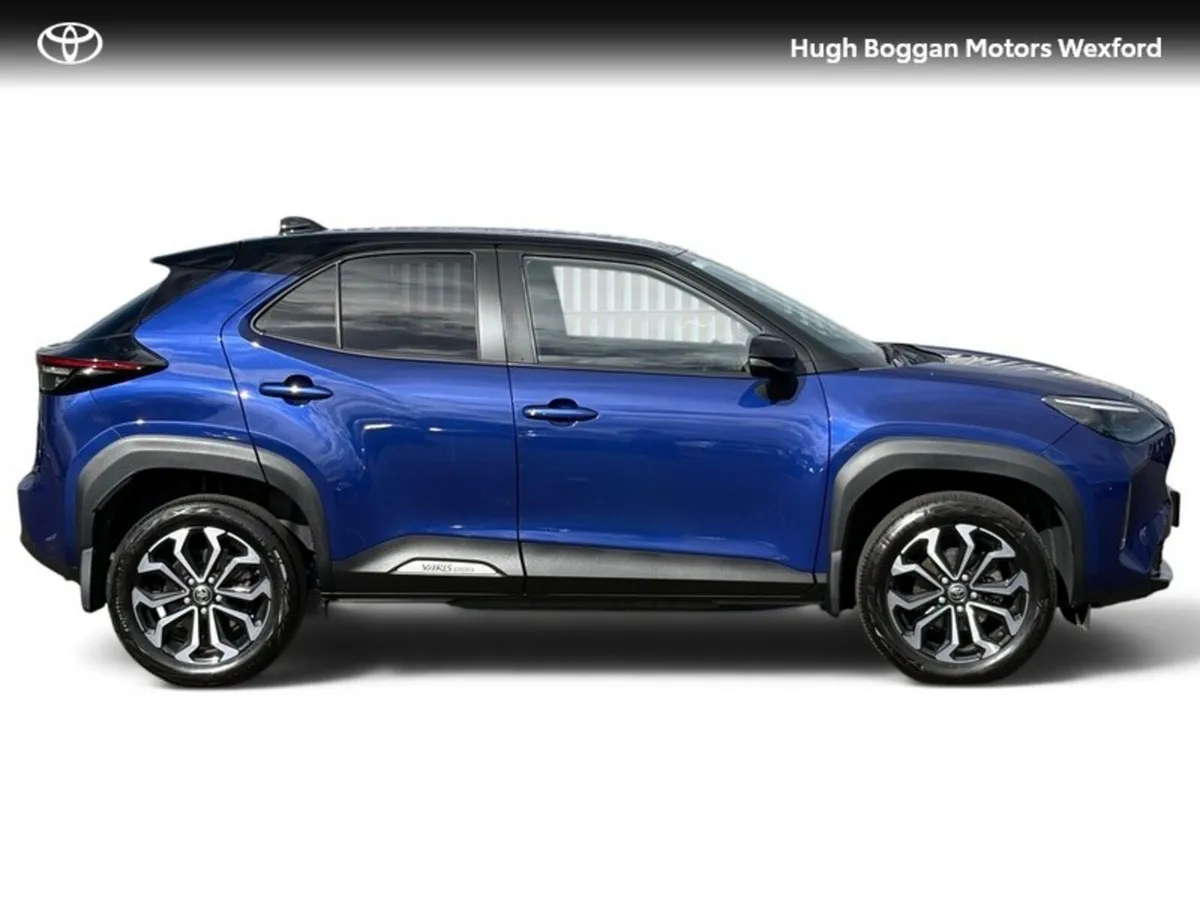 Toyota Yaris Cross Hatchback, Petrol Hybrid, 2023, Blue