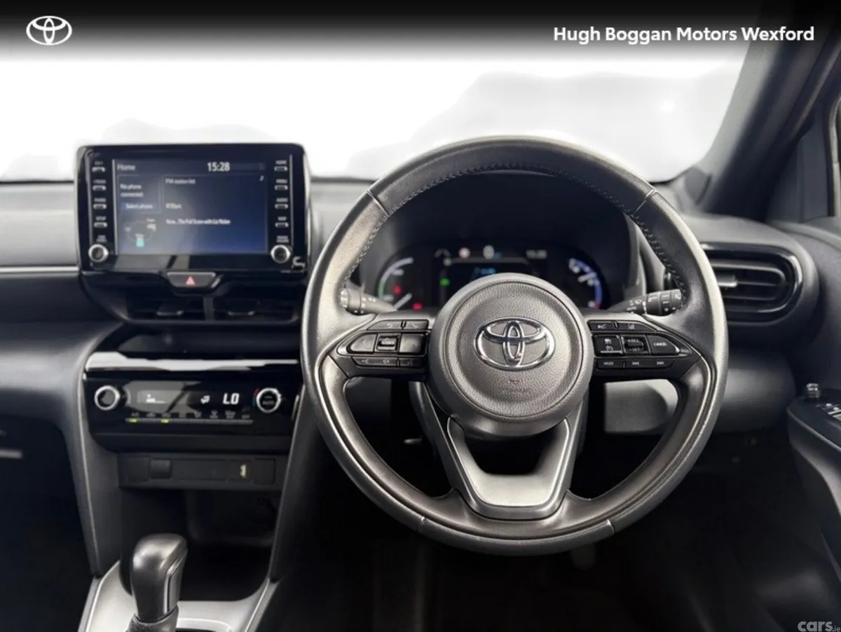 Toyota Yaris Cross Hatchback, Petrol Hybrid, 2023, Blue