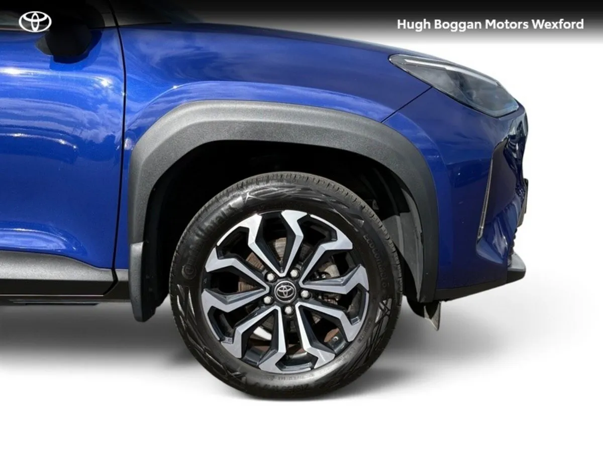 Toyota Yaris Cross Hatchback, Petrol Hybrid, 2023, Blue