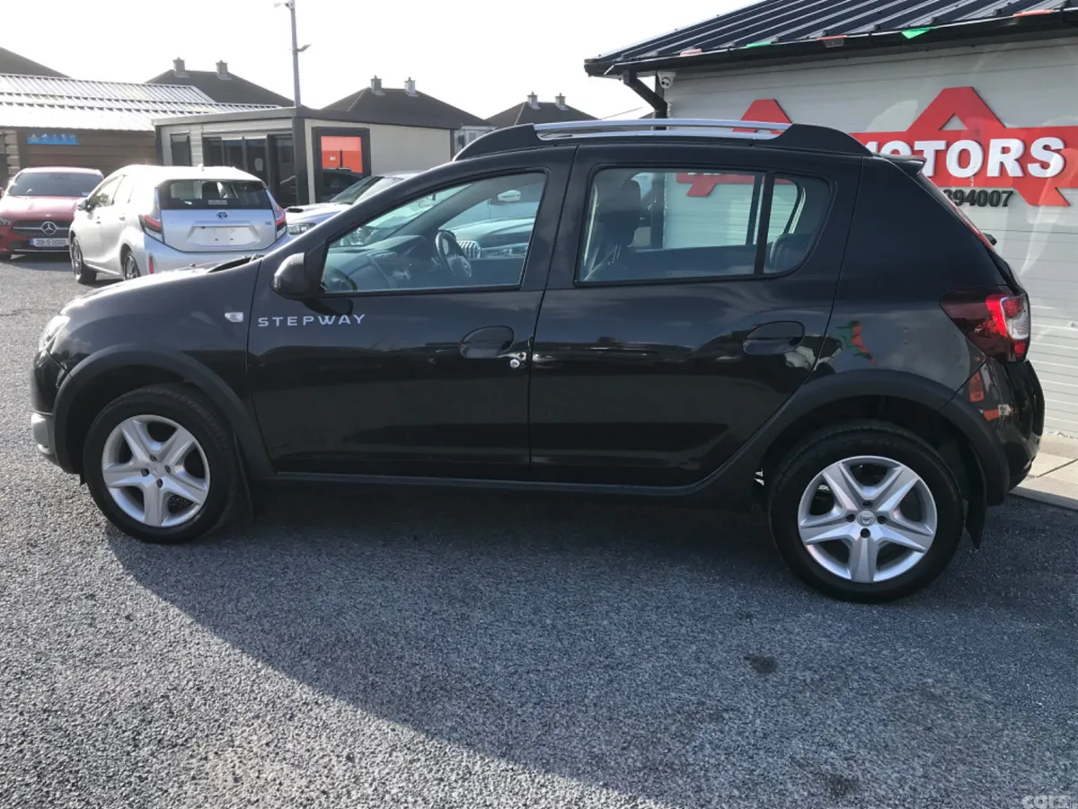 Dacia Sandero Stepway Hatchback, Diesel, 2015, Black
