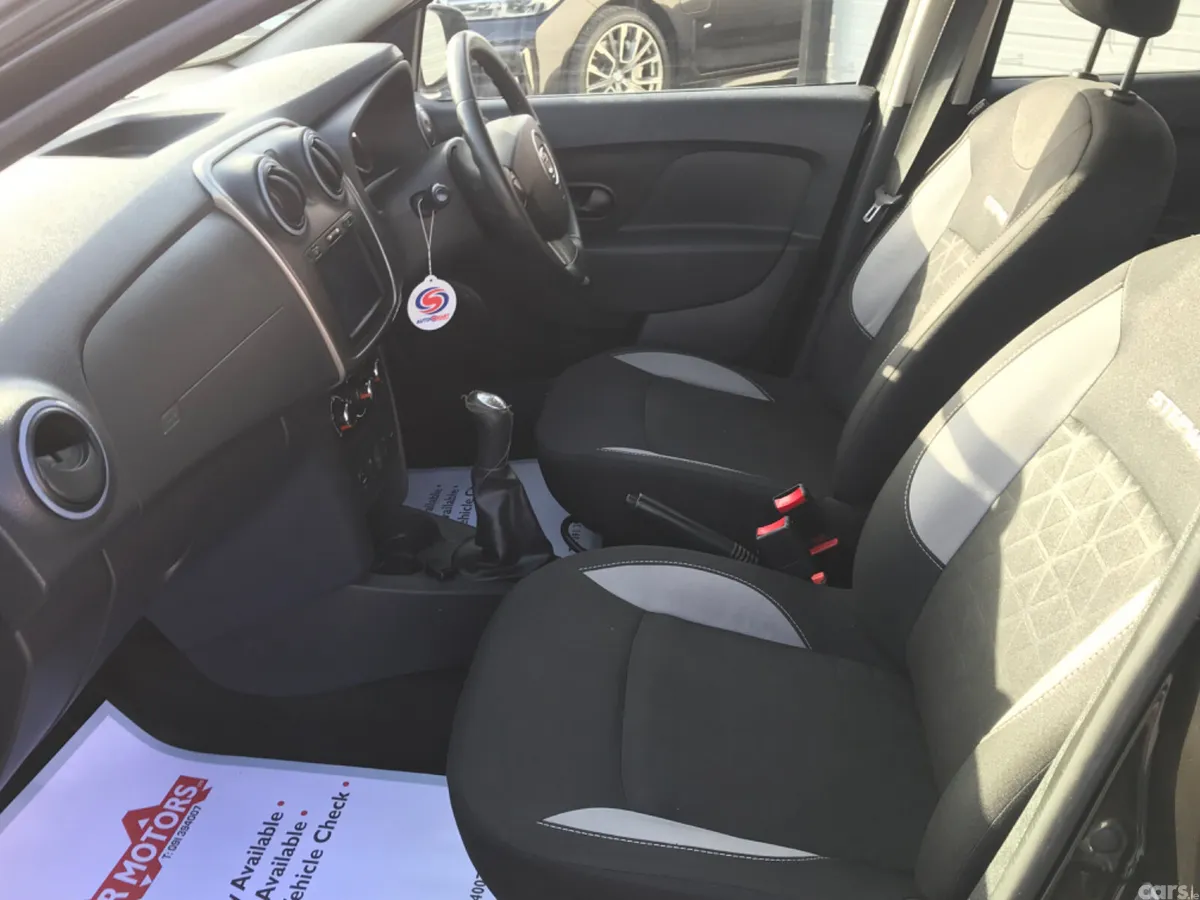 Dacia Sandero Stepway Hatchback, Diesel, 2015, Black