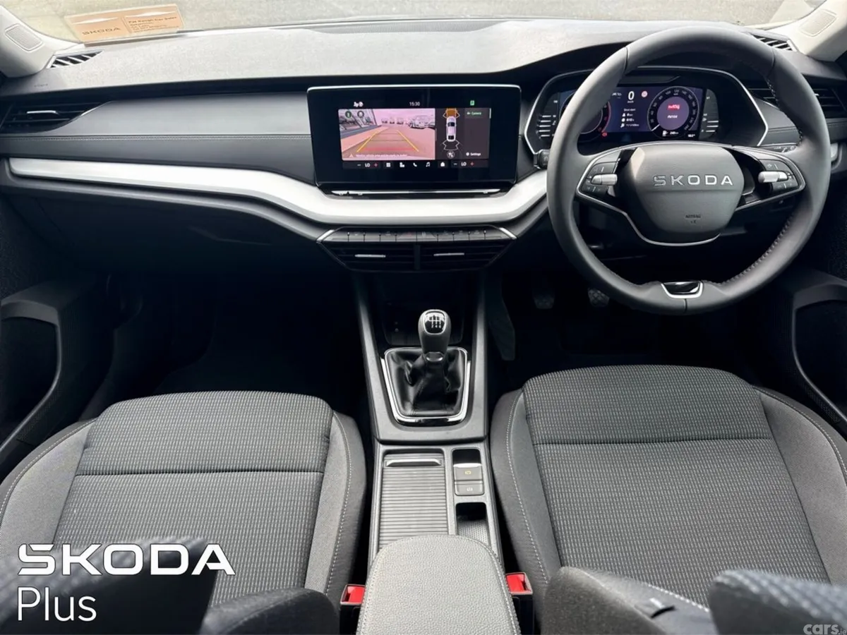 Skoda Octavia Saloon, Petrol, 2026, Grey