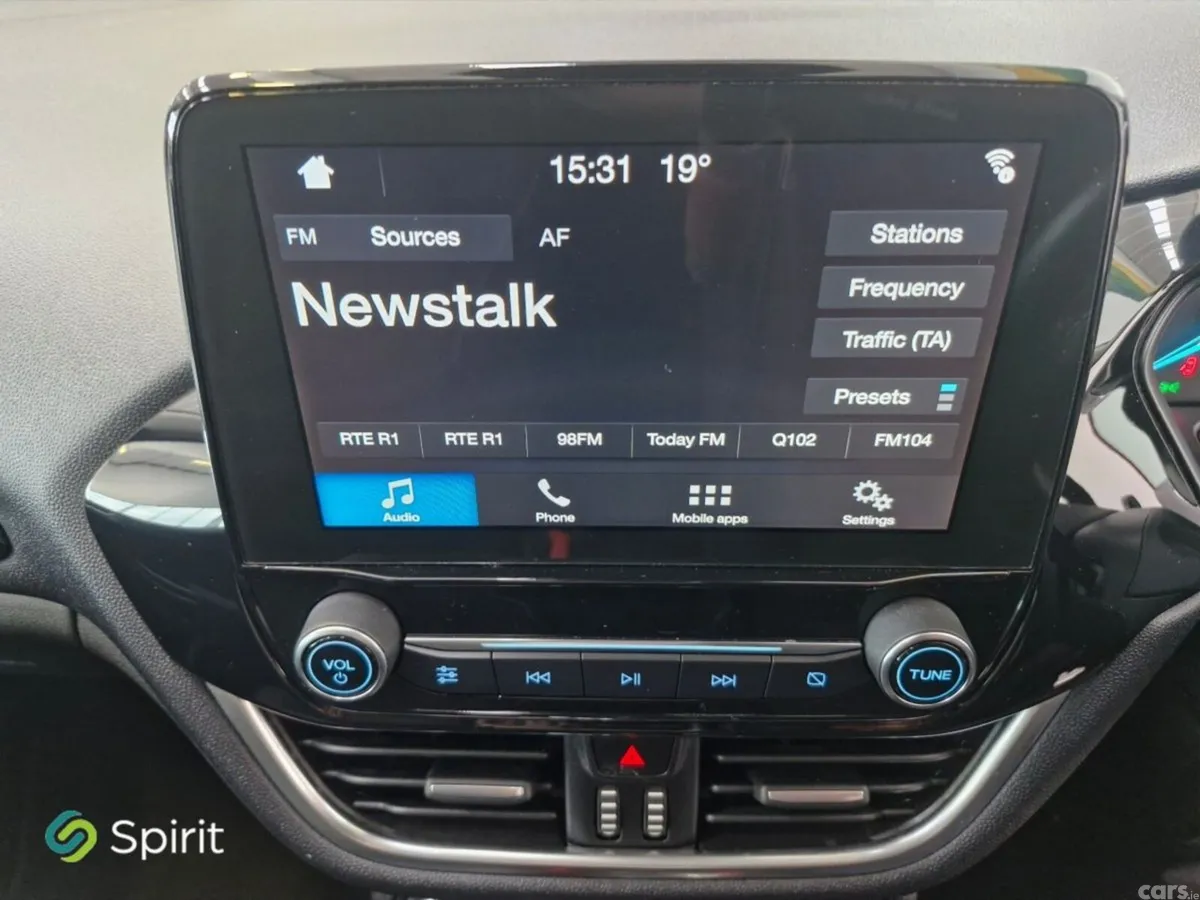 Ford Fiesta Hatchback, Petrol, 2018, Red