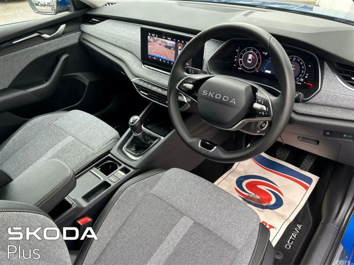 Skoda Octavia Saloon, Diesel, 2025, Blue