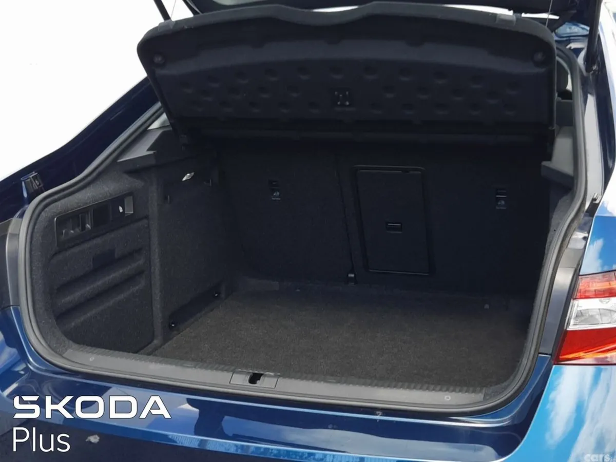 Skoda Superb Saloon, Diesel, 2023, Blue