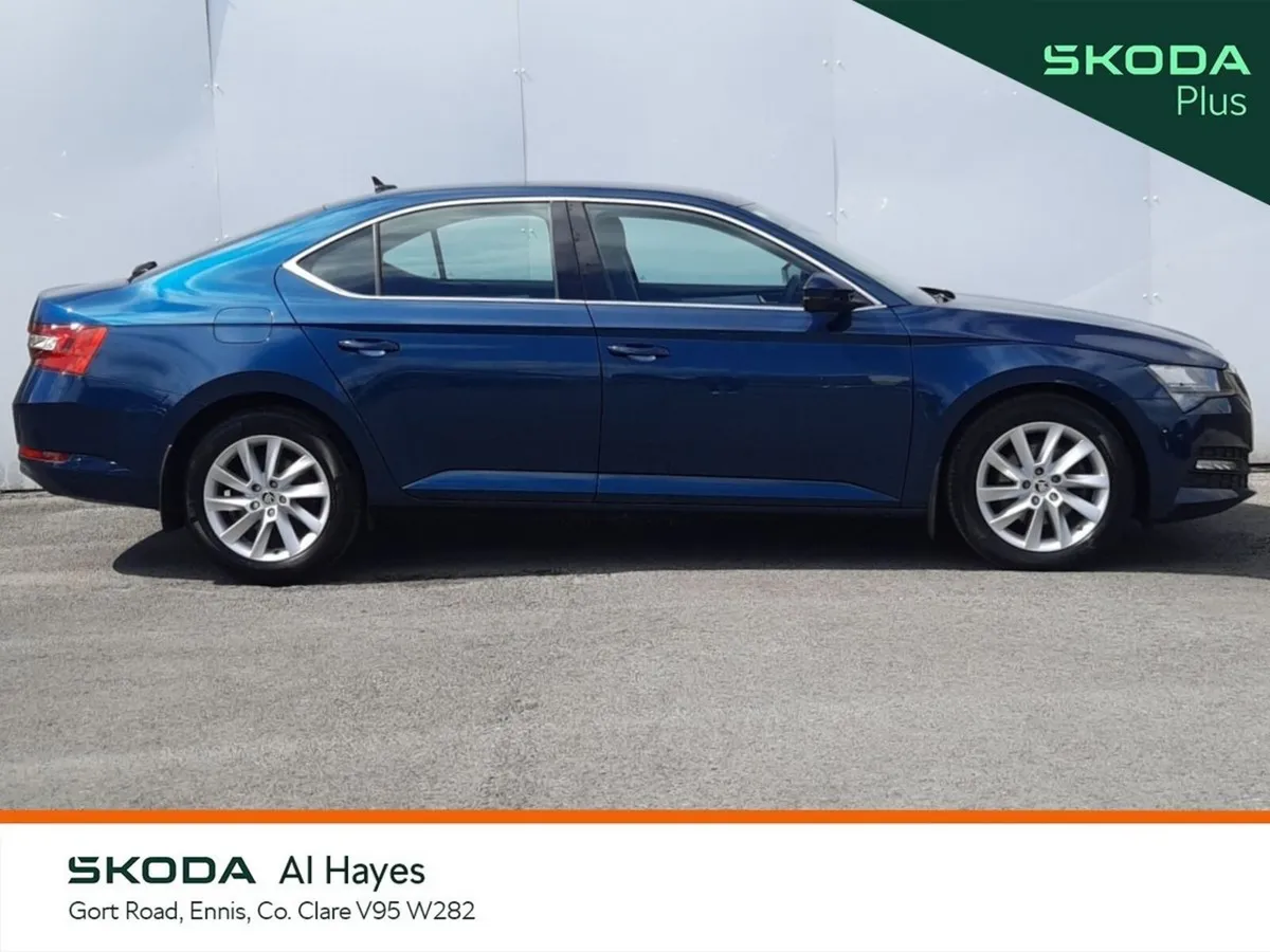 Skoda Superb Saloon, Diesel, 2023, Blue