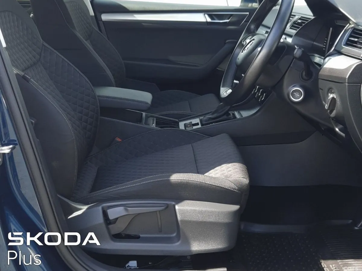 Skoda Superb Saloon, Diesel, 2023, Blue