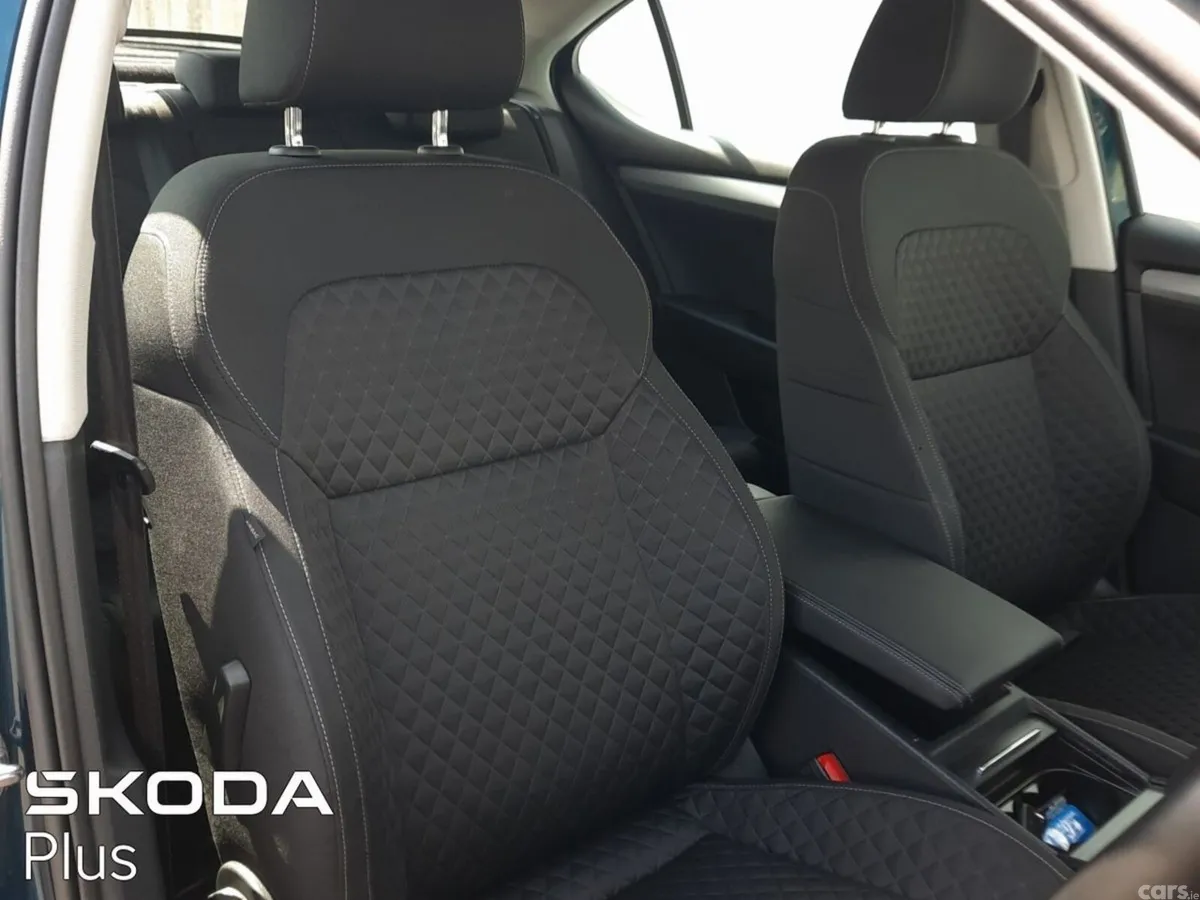 Skoda Superb Saloon, Diesel, 2023, Blue