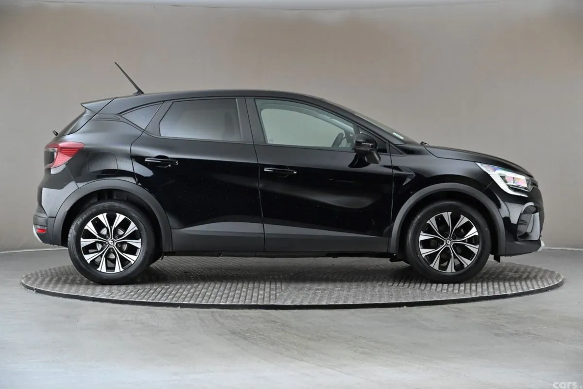 Renault Captur SUV, Petrol, 2024, Black