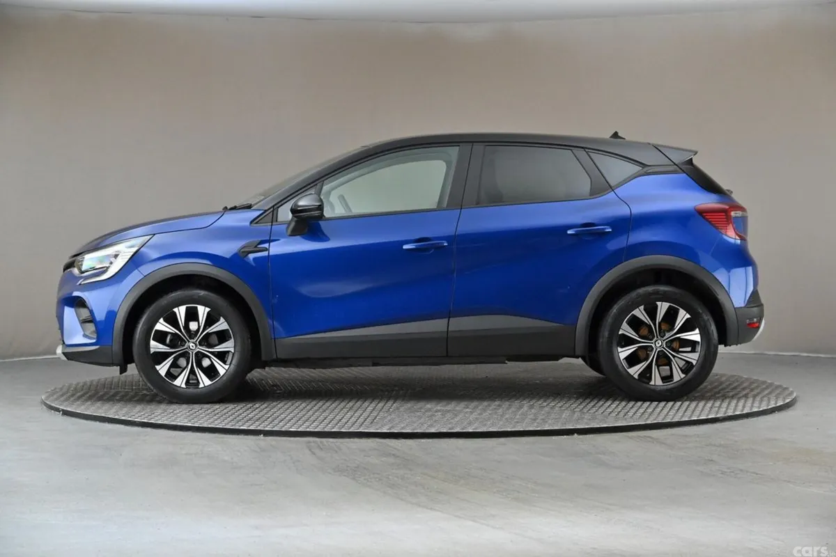 Renault Captur SUV, Petrol, 2024, Blue