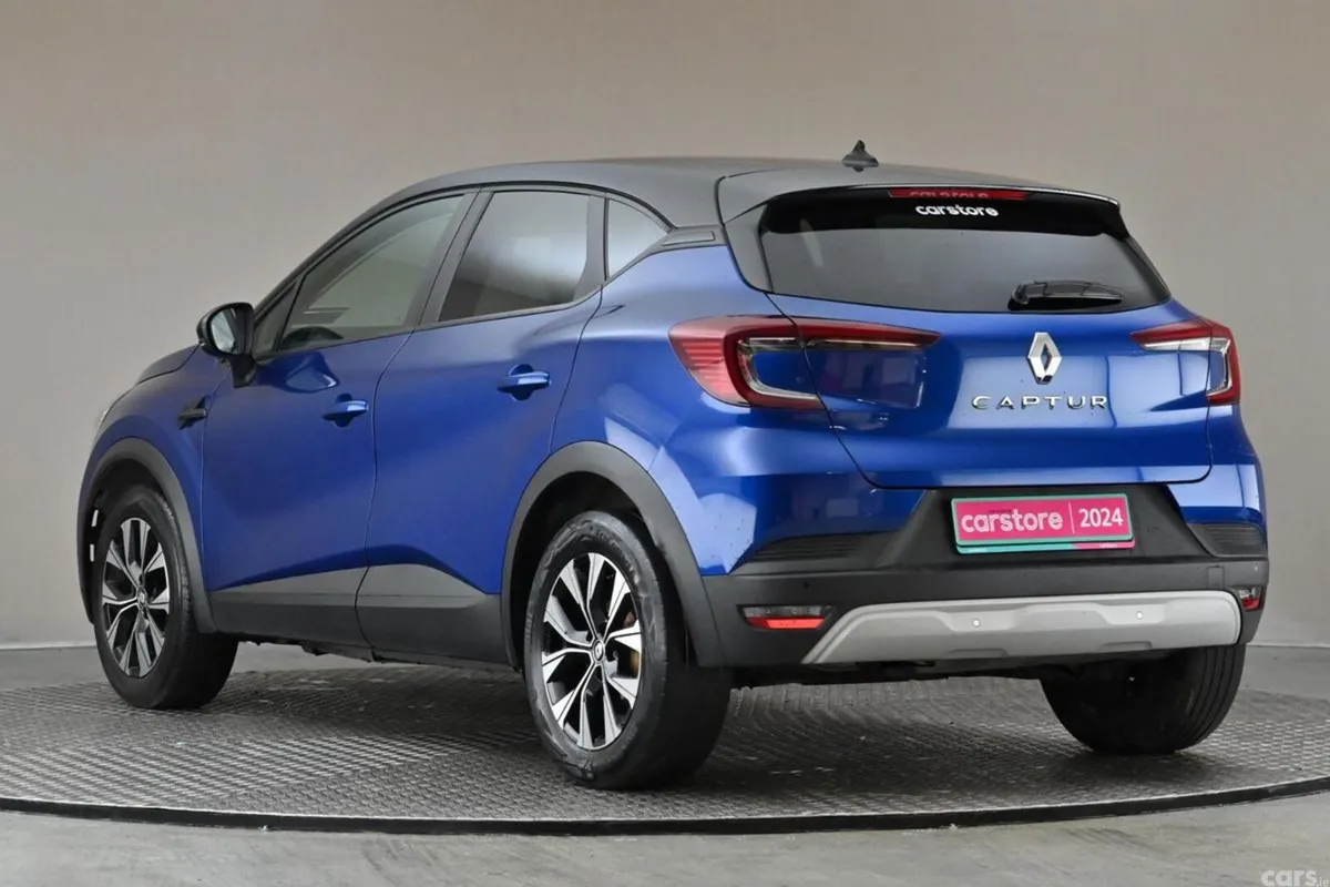 Renault Captur SUV, Petrol, 2024, Blue